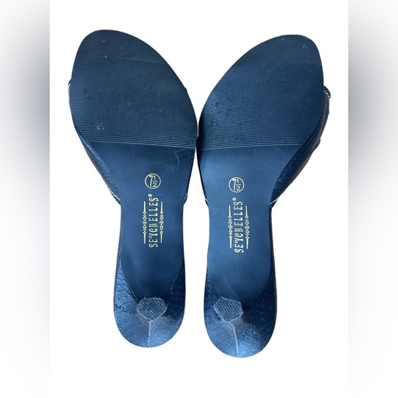 Seychelles heeled sandal - Picture 2 of 4